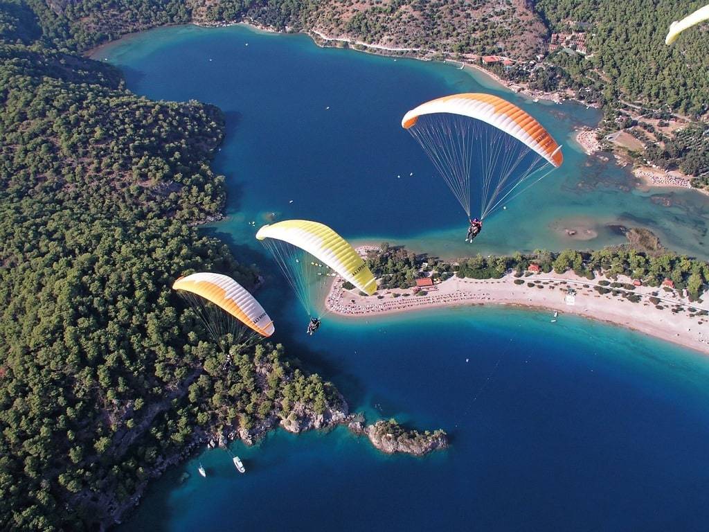 Préparez-vous pour un saut en parachute inoubliable à Angers